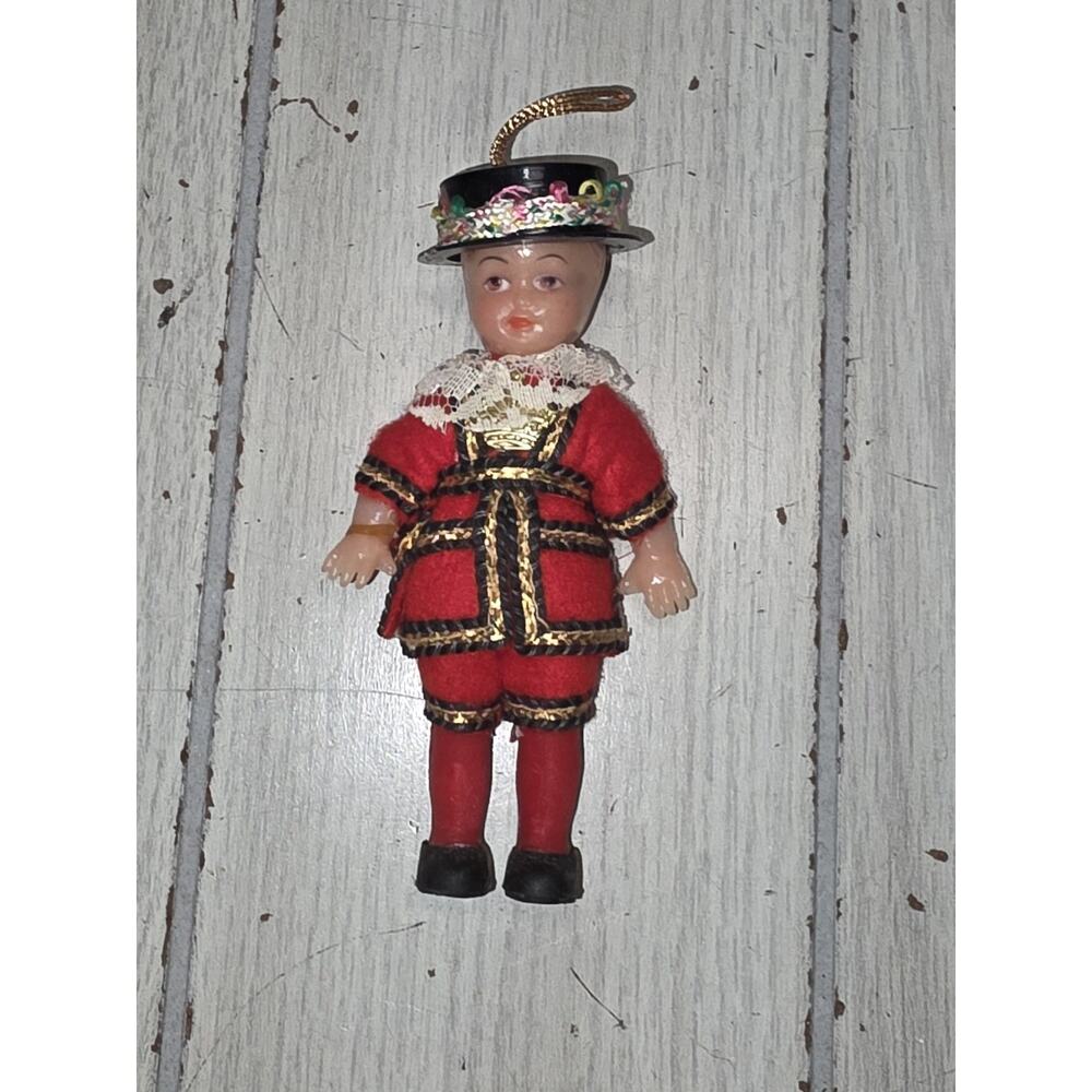Vintage 1960s Beefeater England Royal Guard Plastic Ornament Doll Hong Kong